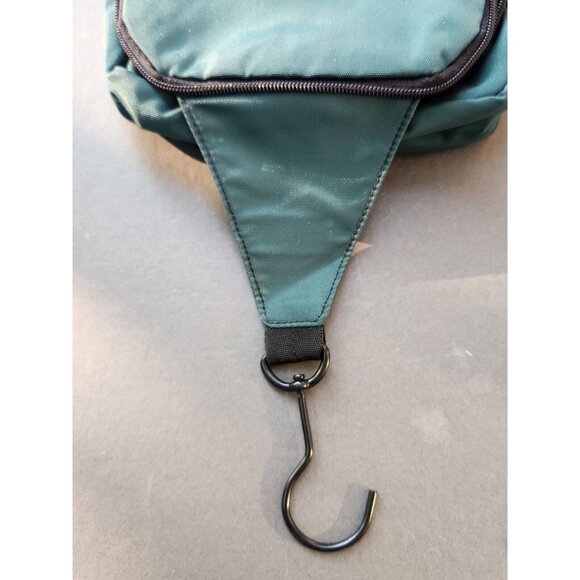 L.L. Bean The Traveler Green Hanging Toiletry Bag Nylon LL Bean Dopp Kit - Picture 7 of 13